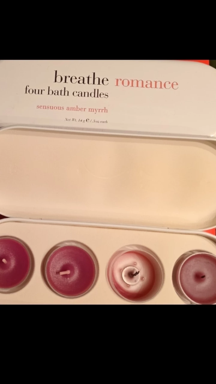 GIFT Breathe Romance Four Bath Candles Sensuous Amber Myrrh