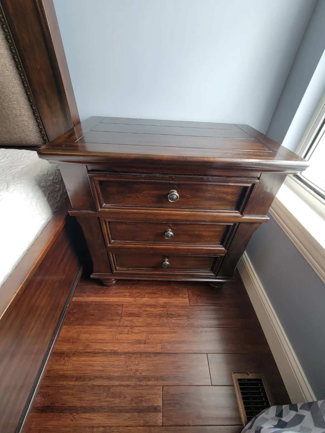 Dark Wood Bedroom Set - Bed Frame, Dresser, and Nightstands - photo 4