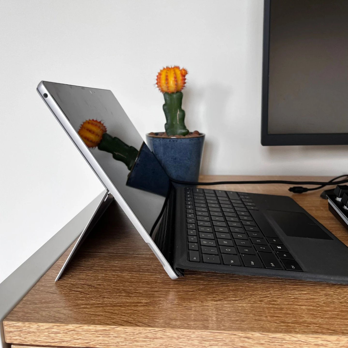 Microsoft Surface Pro Tablet with Keyboard - photo 2