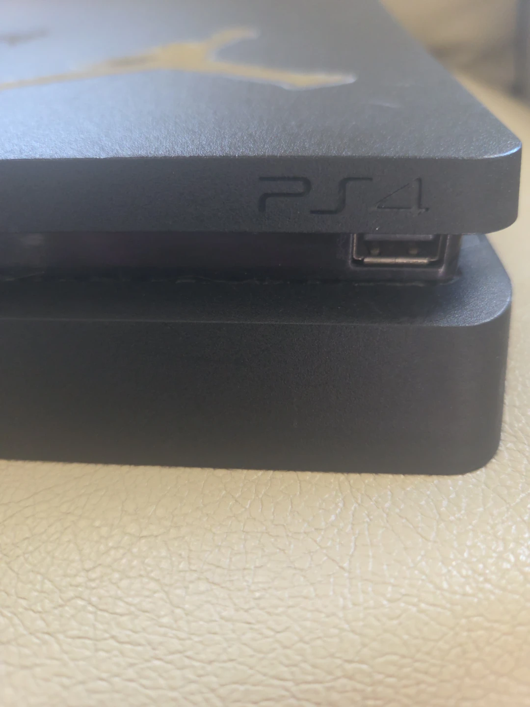 PlayStation 4 Slim Console