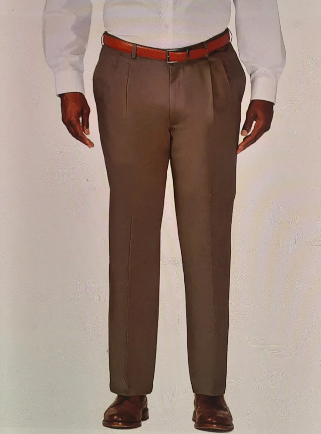 Brand new Men's Haggar Work To Weekend Khaki Pants