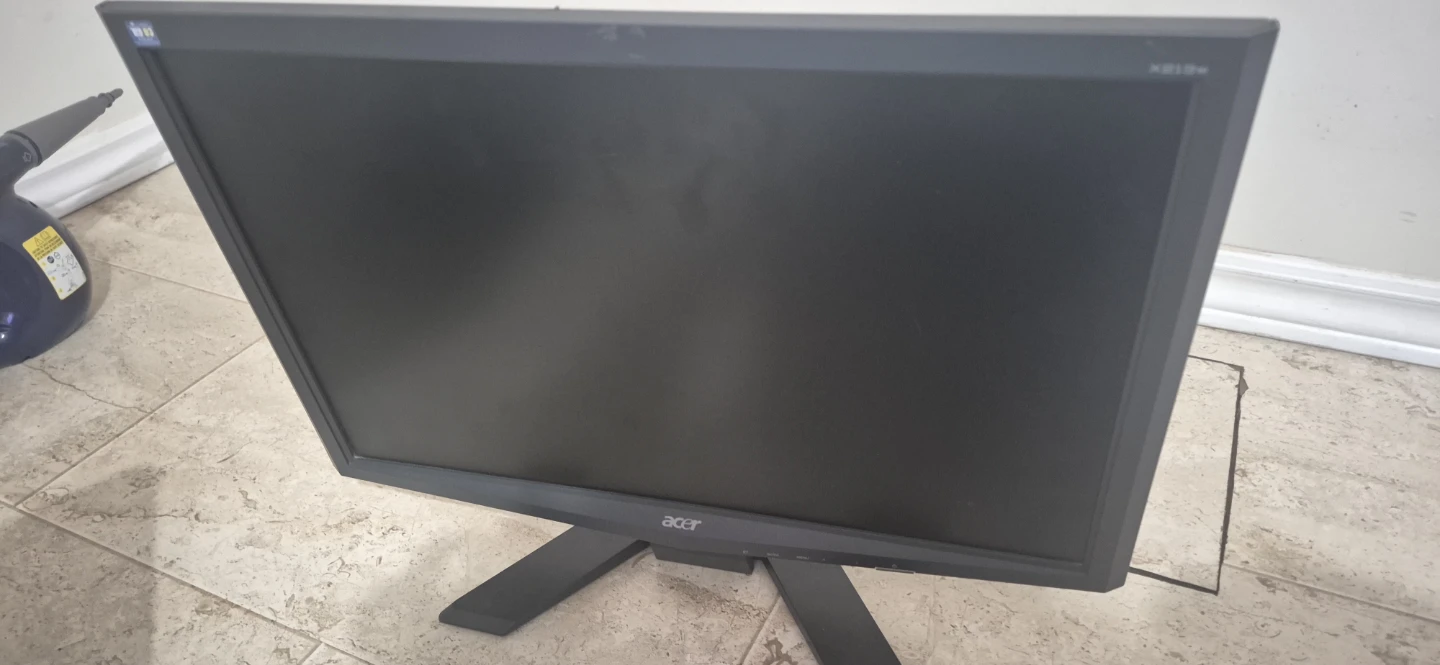 Toshiba TV and Acer Monitor and computer Bundle - photo 3