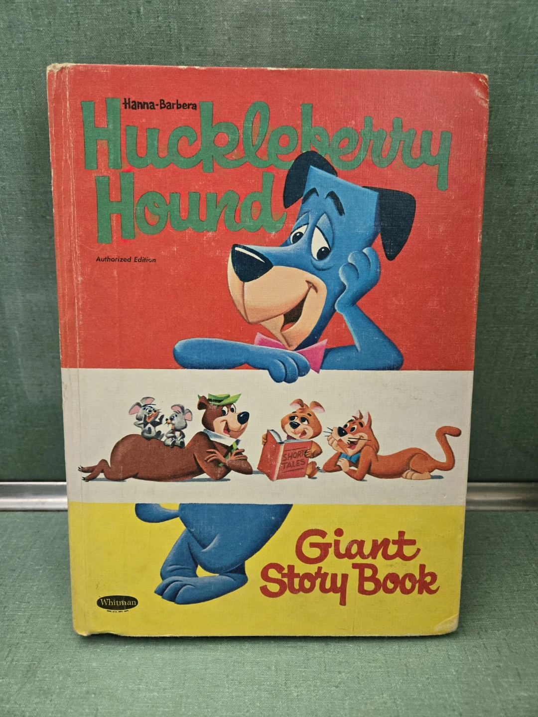 Vintage Huckleberry Hound Giant Story Book