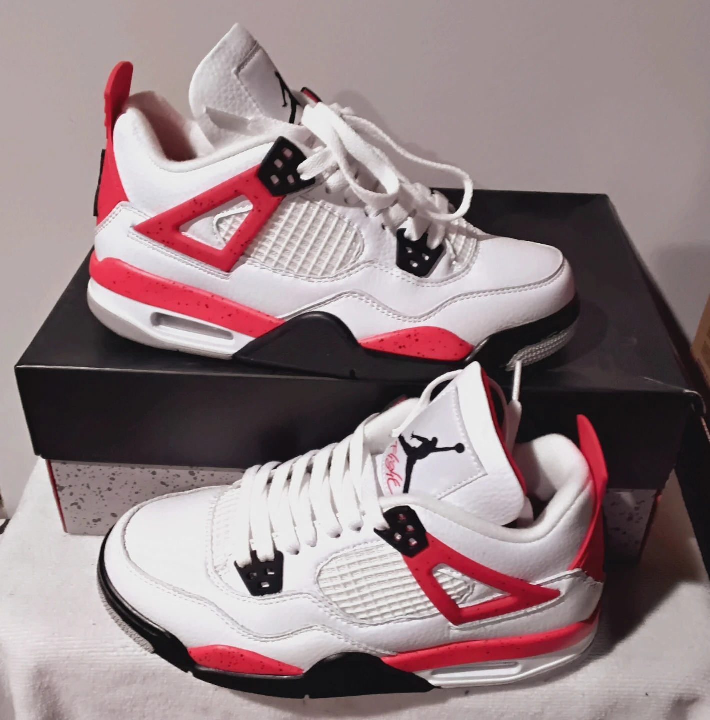 Air Jordan 4 Retro White Red Black Size 5.5y