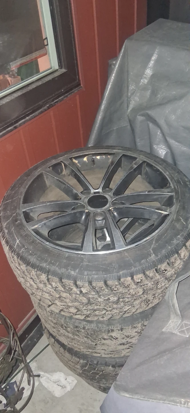 Set of 7 Tires with Rims - photo 2