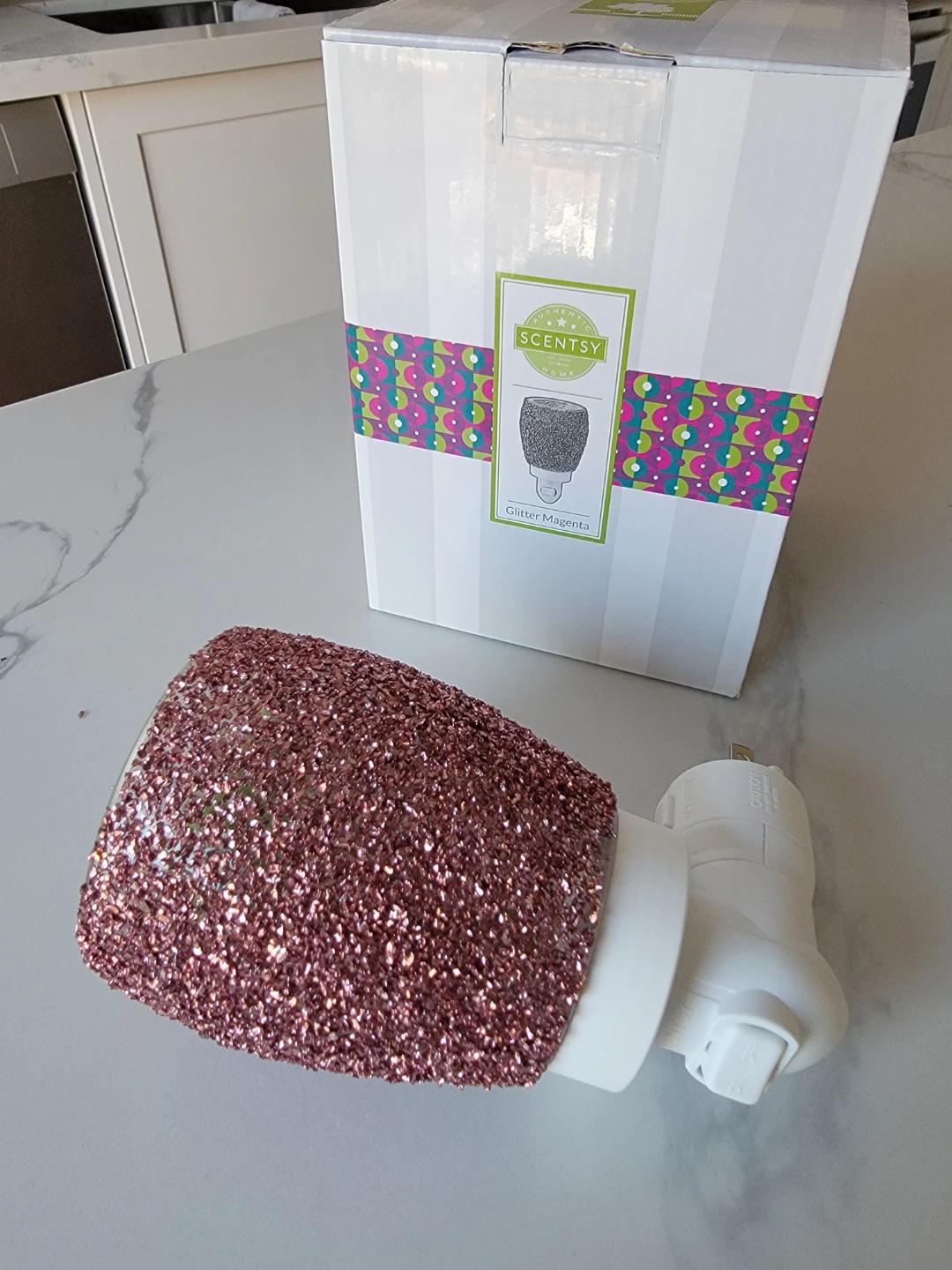 Scentsy Glitter Magenta Plug-In Warmer