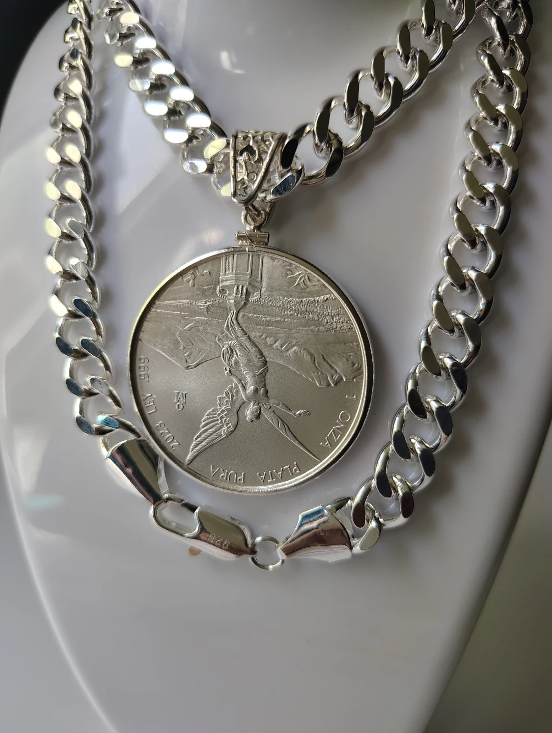 Silver plated necklace with coin 2023 libertad de México - photo 5