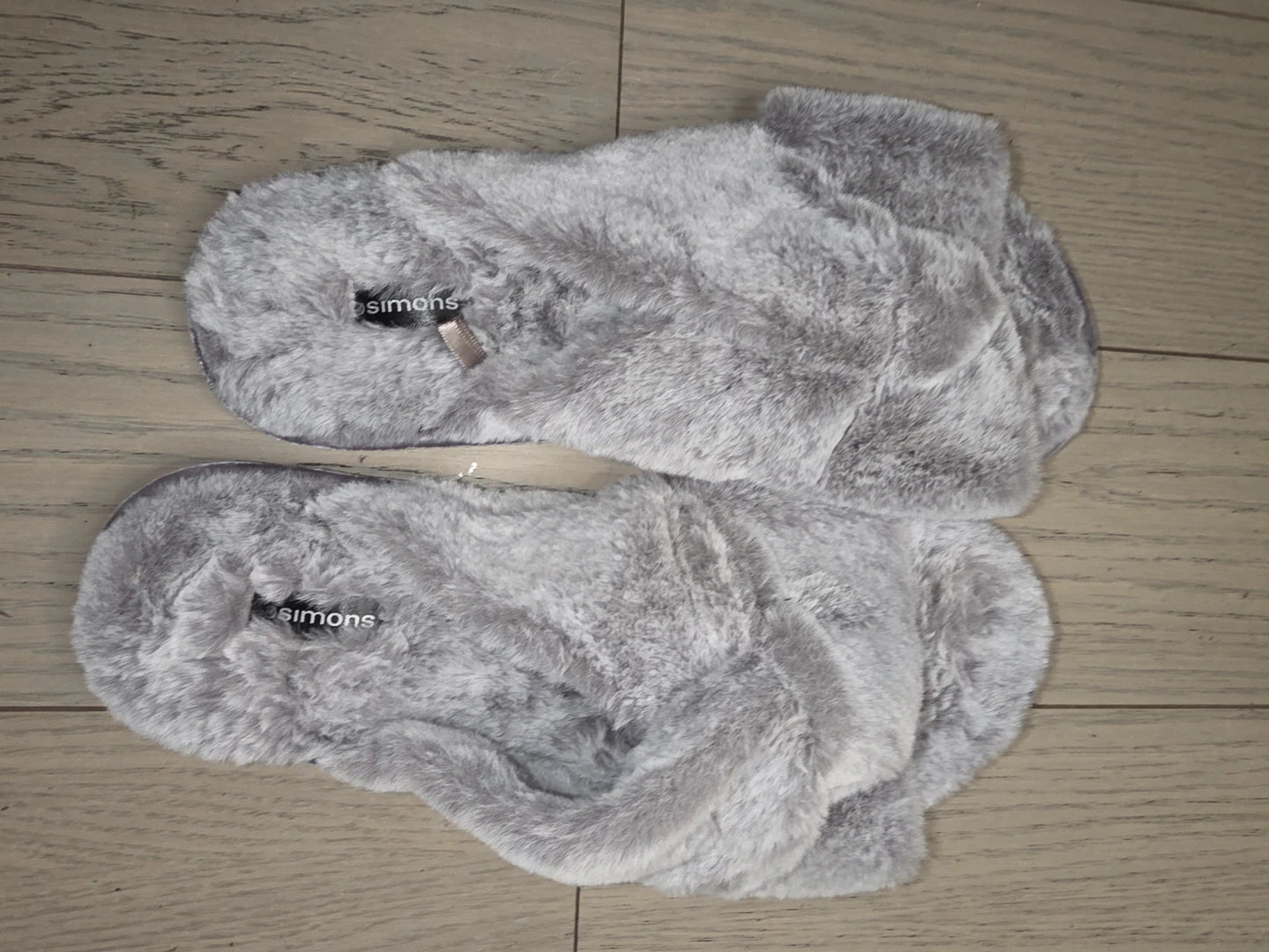 Simons Grey Faux Fur Slippers