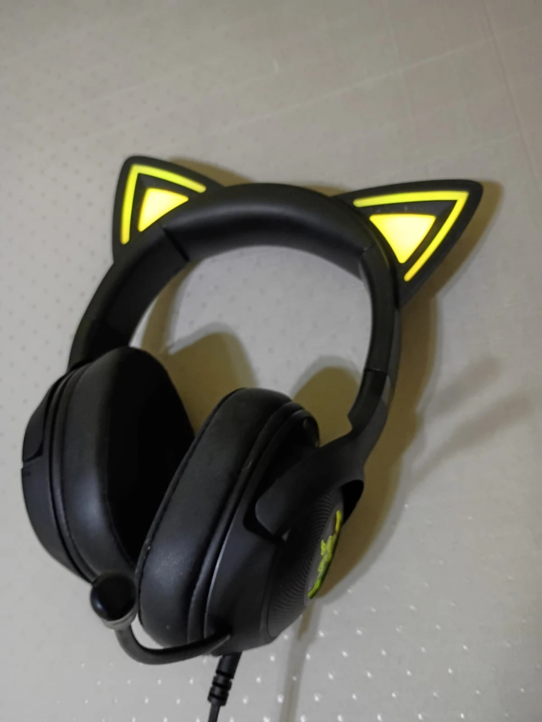Razer Blackshark V2 X Gaming Headset with Cat Ears - photo 2
