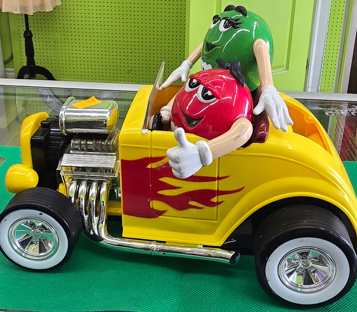 🚗 M&M’s Collectible Hot Rod Car – $28 - photo 3