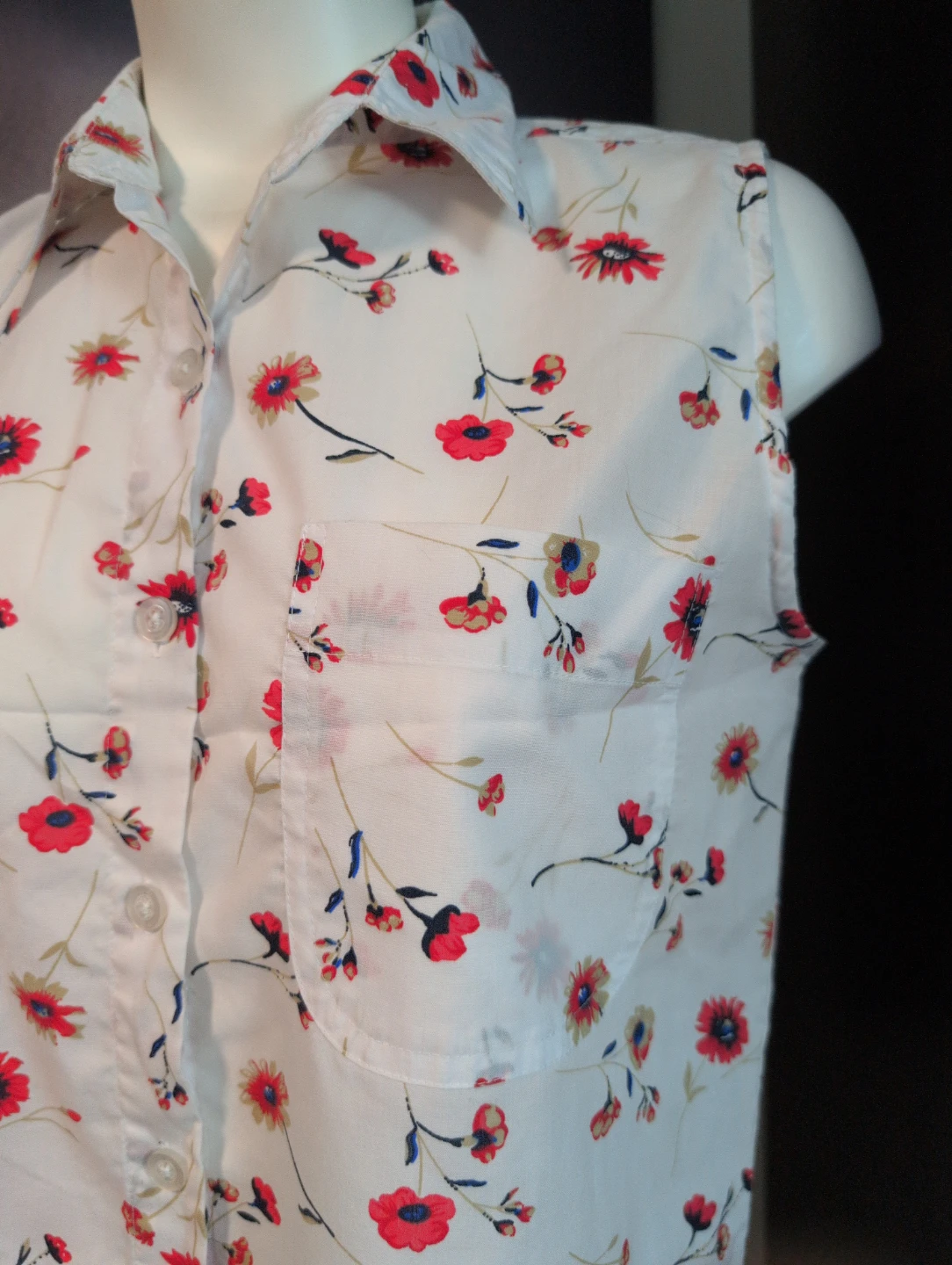 Truly Classic Sleeveless Floral Shirt Size S/P - photo 3