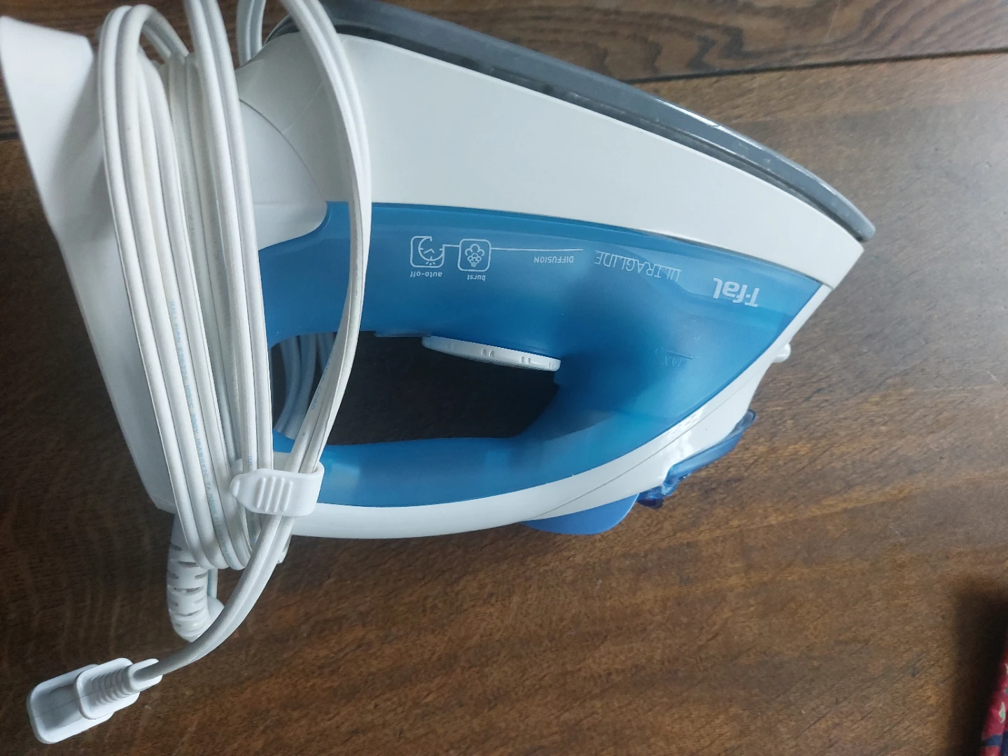 T-fal Ultraglide Steam Iron - photo 4