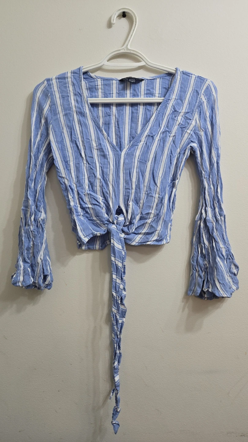 American Eagle Outfitters Blue Striped Tie-Front Blouse - XS