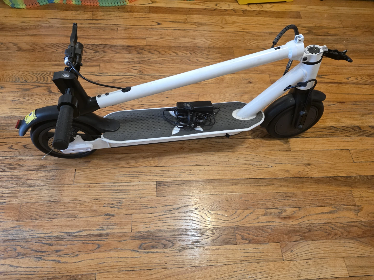 (battery not working) Hover-1 Electric Scooter - White - photo 4