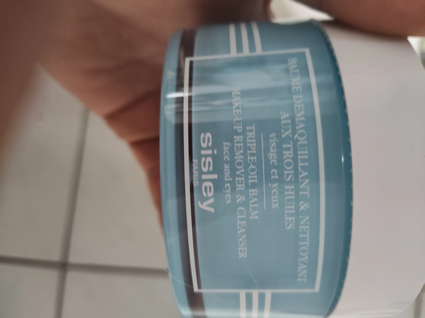 Sisley Triple-Oil Balm Make-up Remover and Cleanser - photo 4