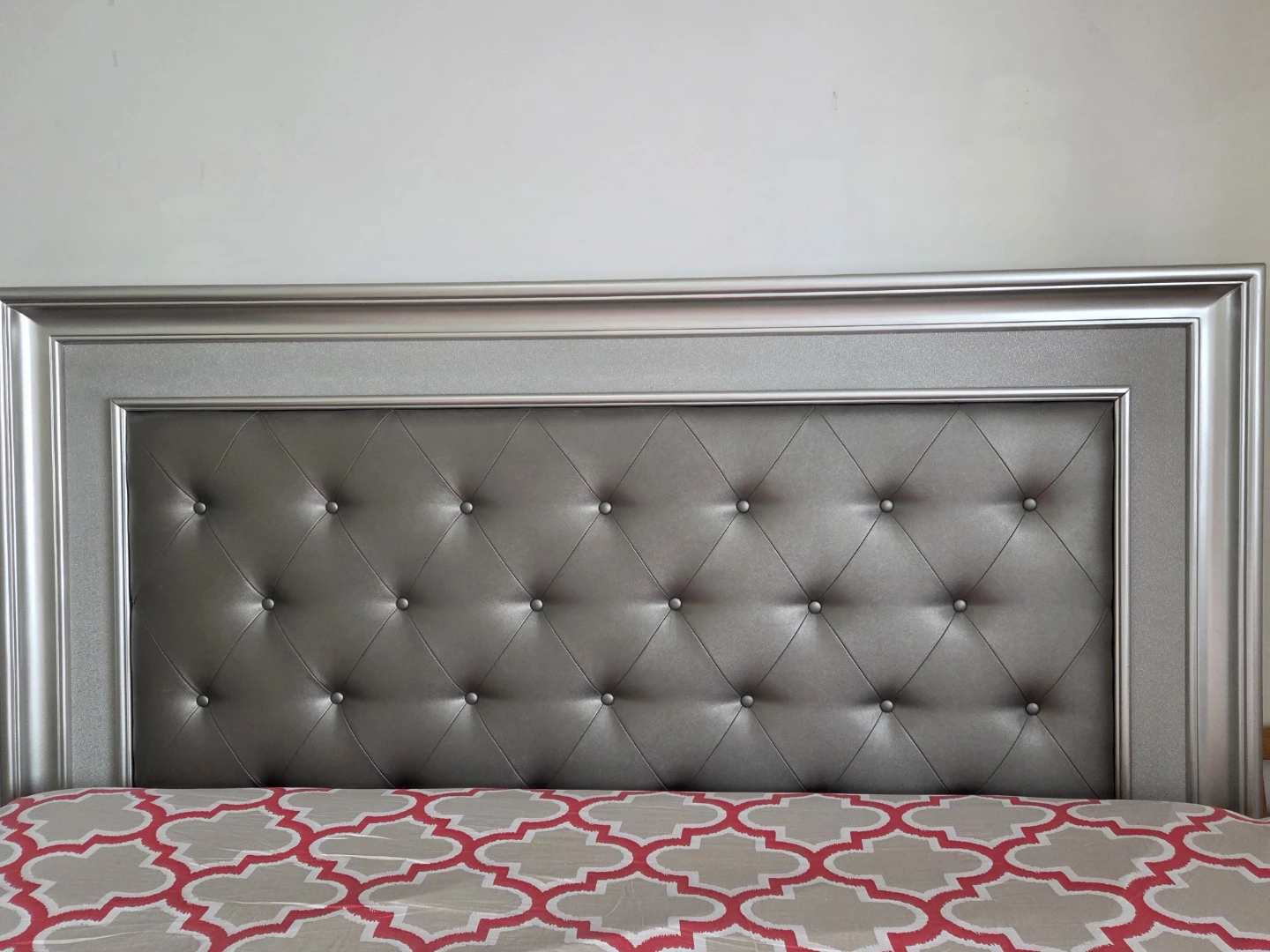 King size Tufted Headboard and Sealy Mattress Set - photo 2