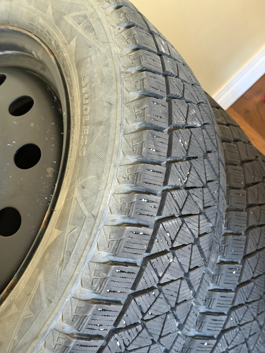 Bridgestone Blizzak winter tires - photo 2