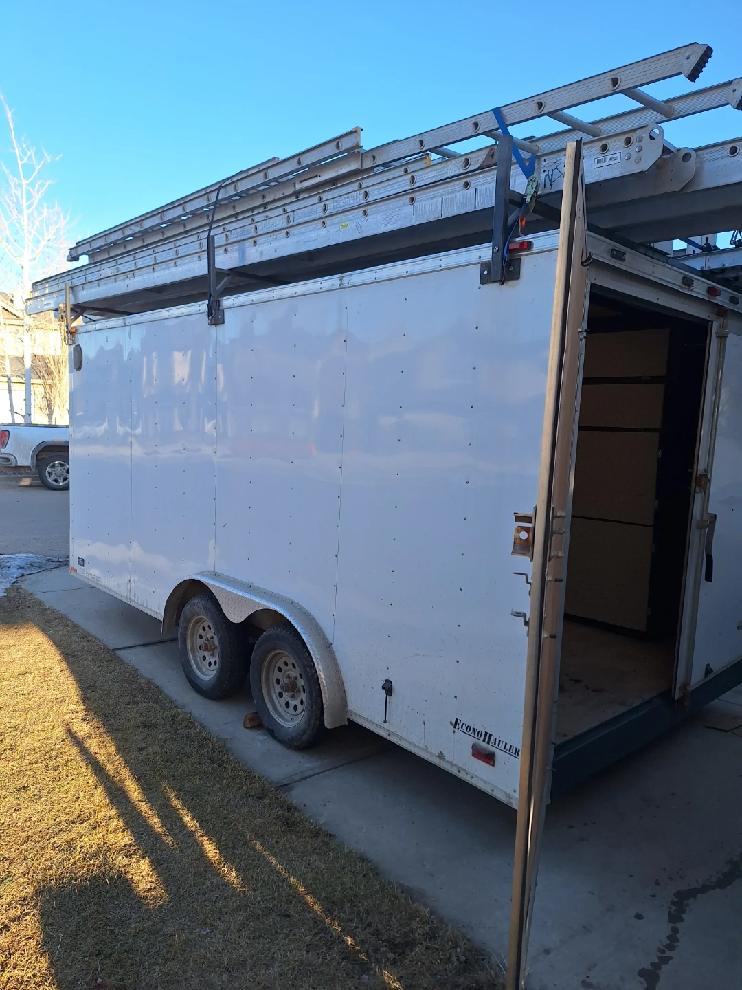 Cargo trailer Equipped