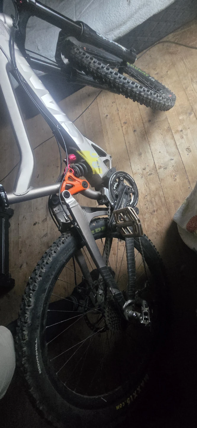 Giant "Maestro" Full Suspension Mountain Bike - photo 5