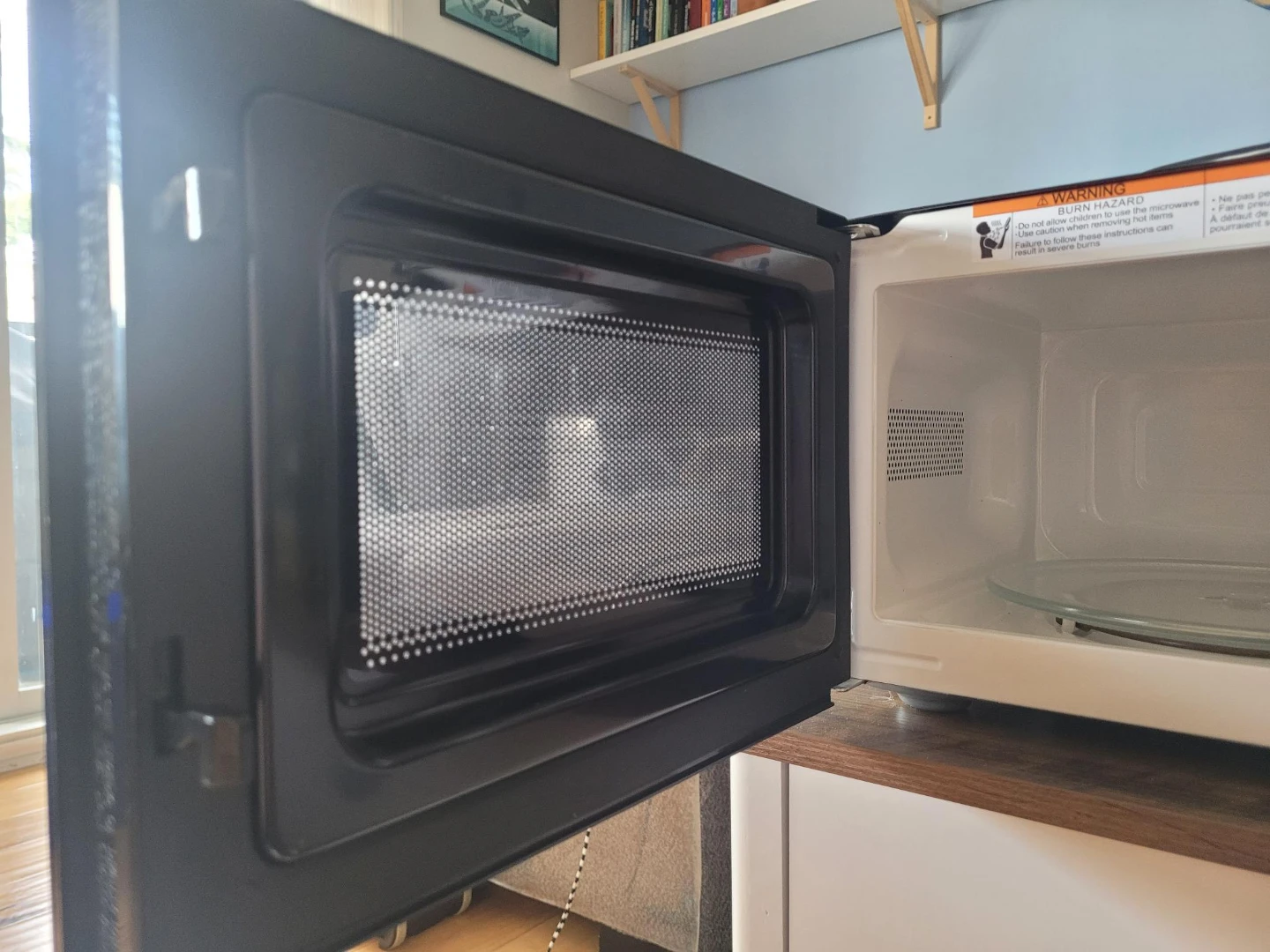 Hamilton Beach Microwave - photo 3