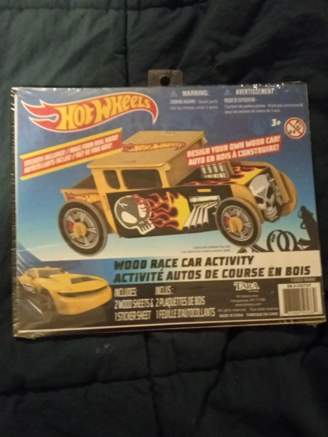 Hot Wheels Wood Race Car Activity Kit