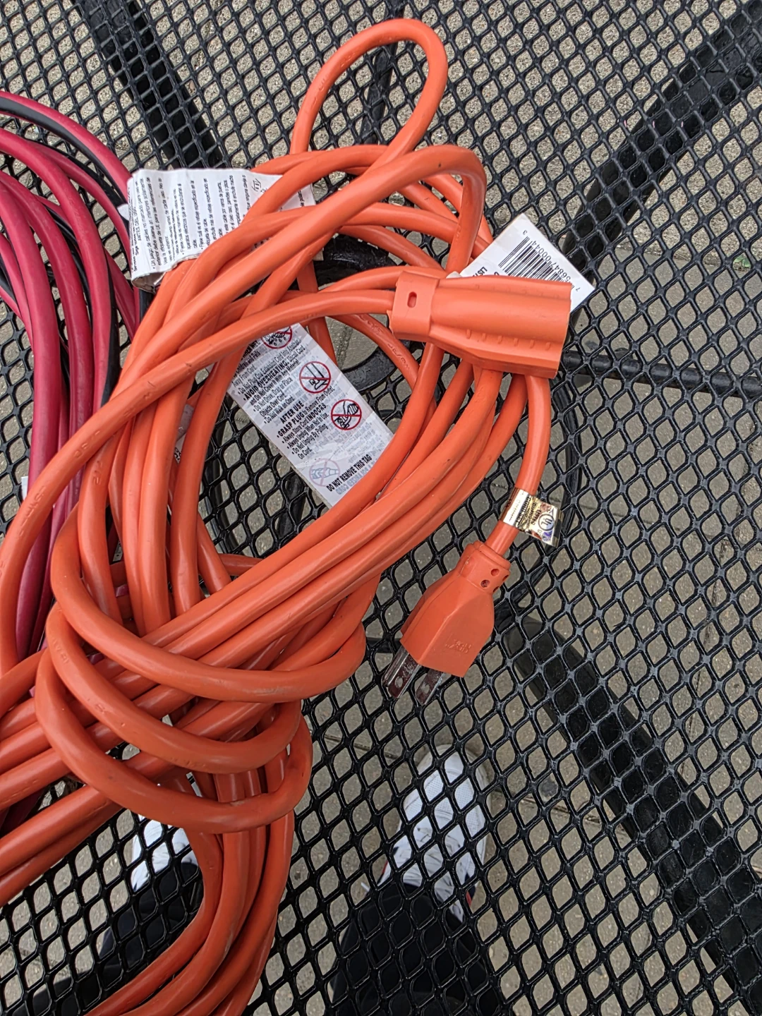 Husky & Idylix 25 ft Indoor/Outdoor Extension Cords - photo 3