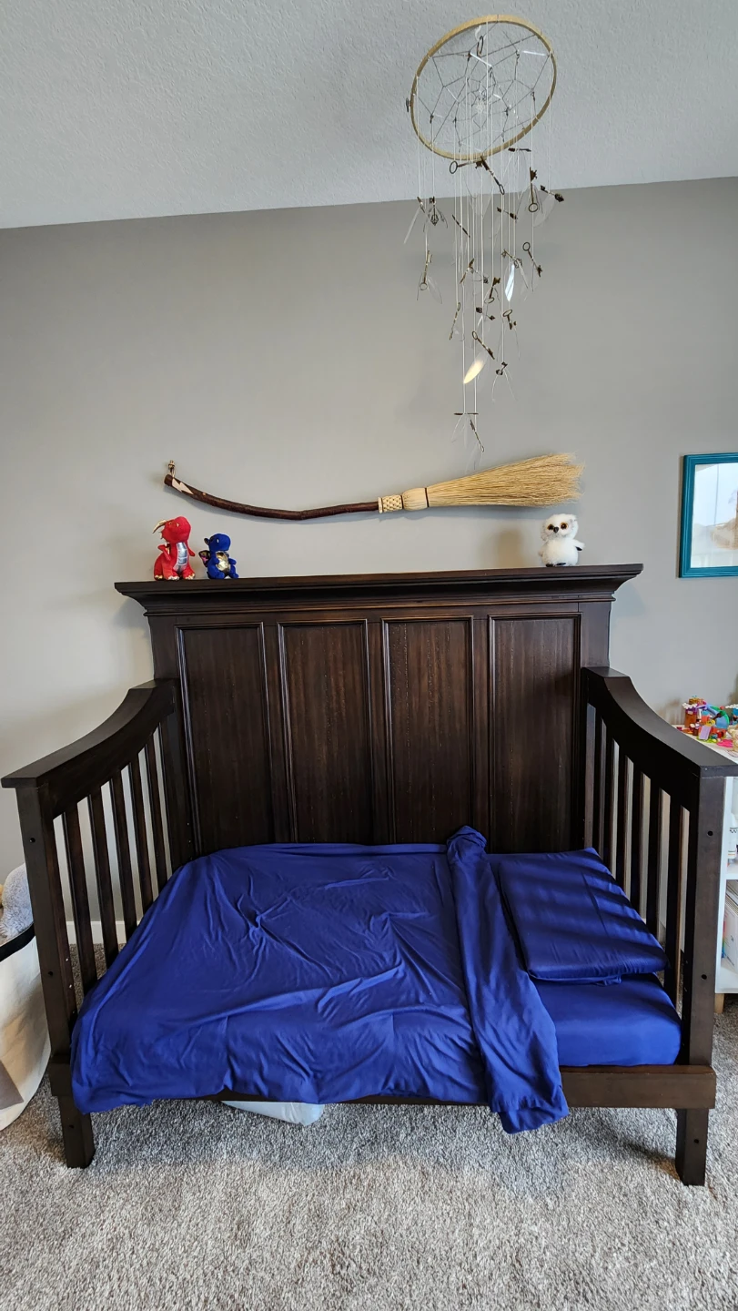 Quality Wood Crib - Converts to Double Bed - photo 2