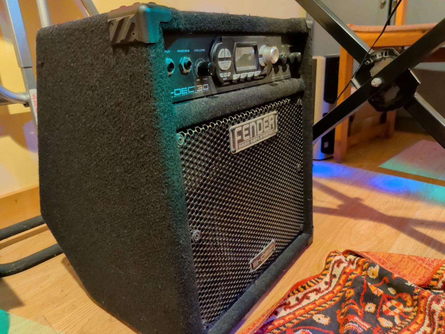 Fender B-DEC 30 Bass Amplifier - photo 4