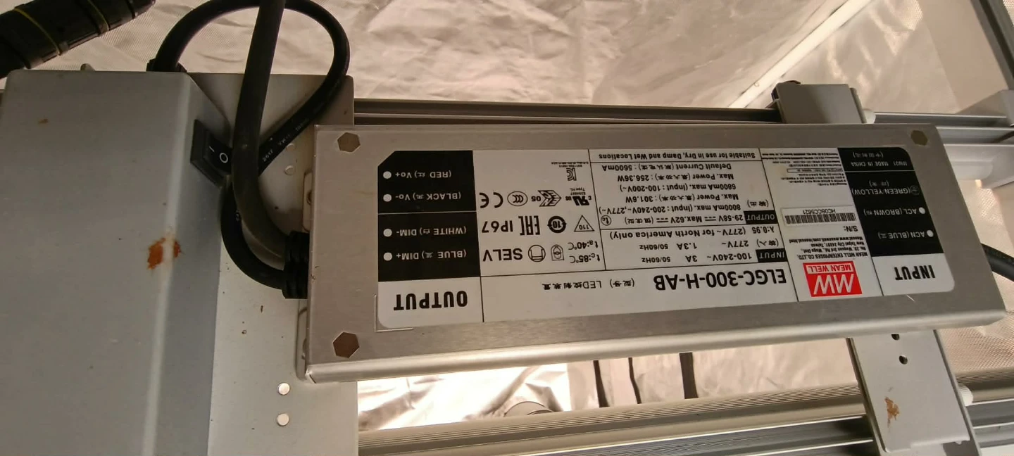 VIPARSPECTRA grow tent, AC Infinity inline fan & grow light - photo 4