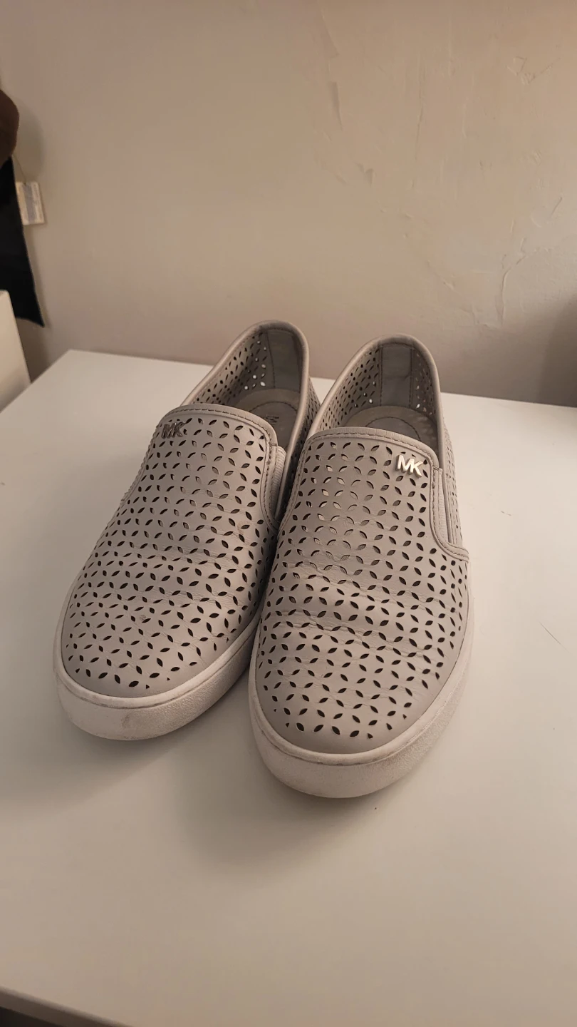 M Kors Women's Slip-Ons Size 6.5 - photo 3