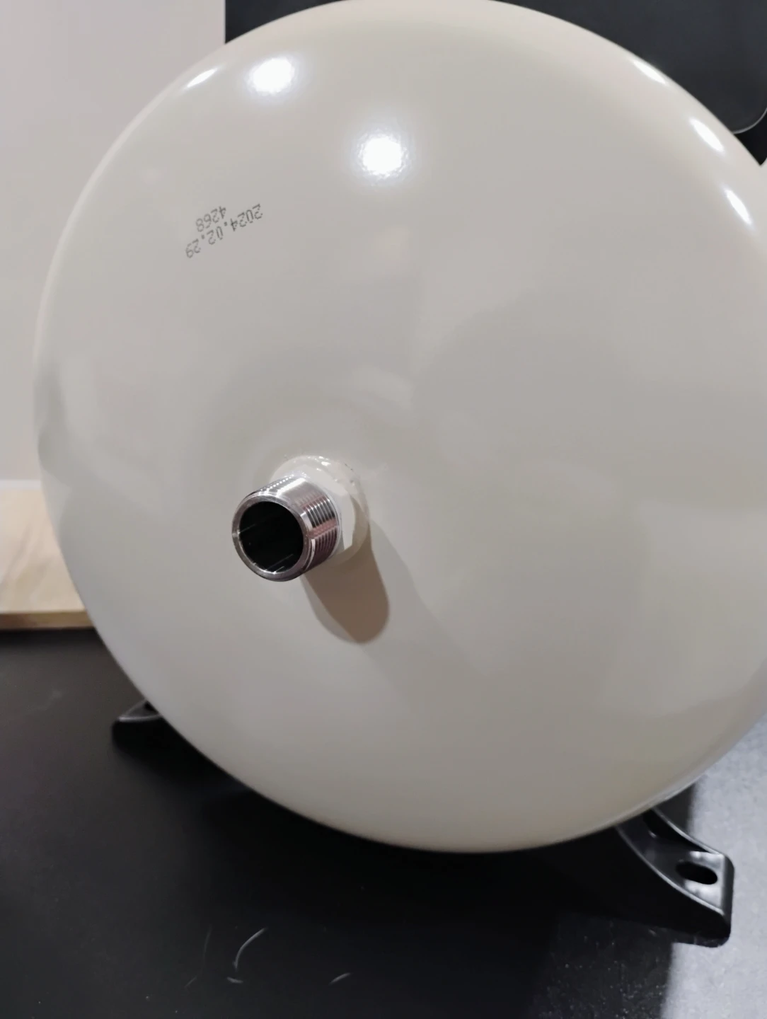 Red Lion RL6AH 6 Gallon Pre-Charged Pressure Tank - photo 4