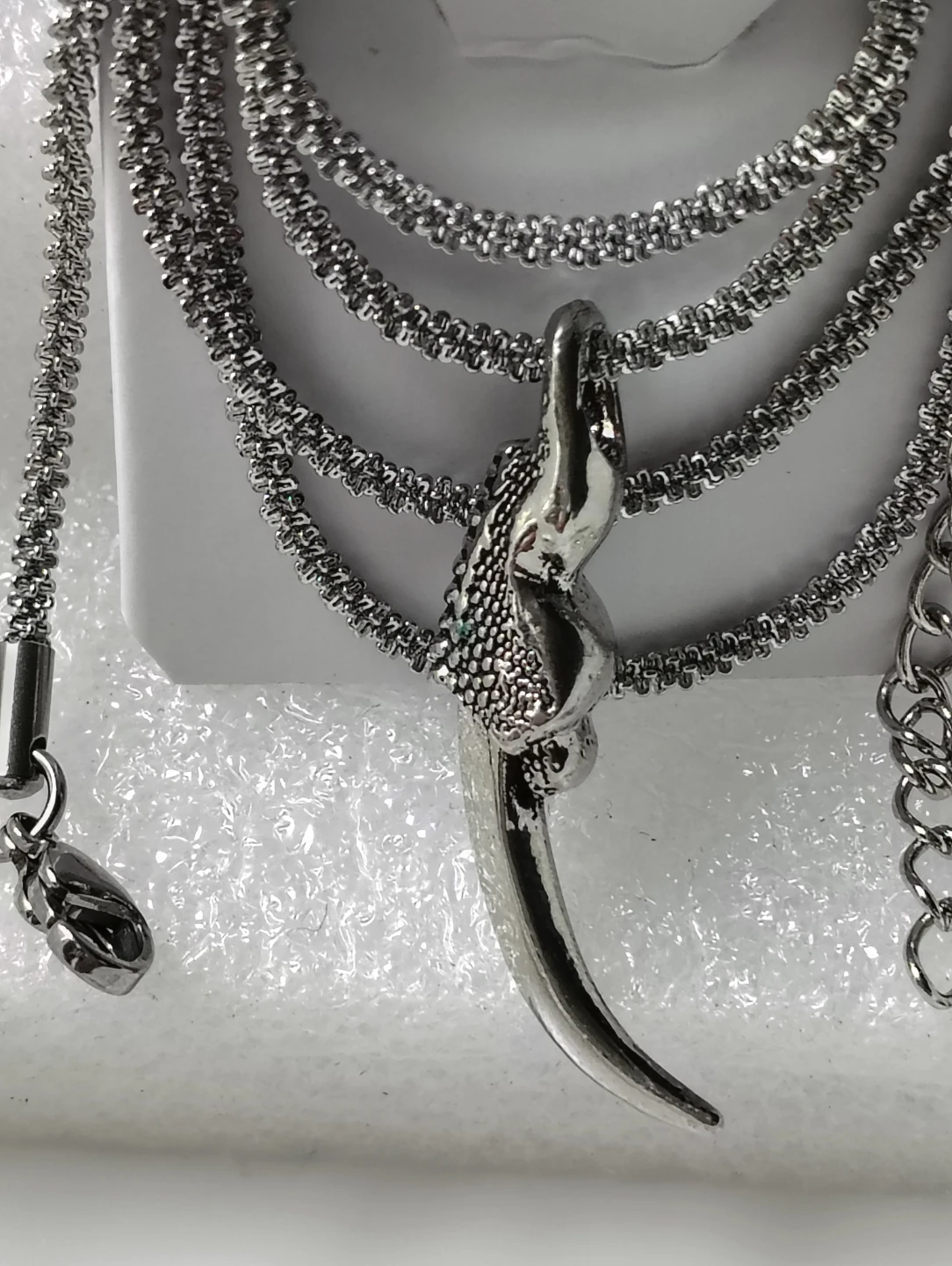 Silver Tone Claw Pendant Necklace