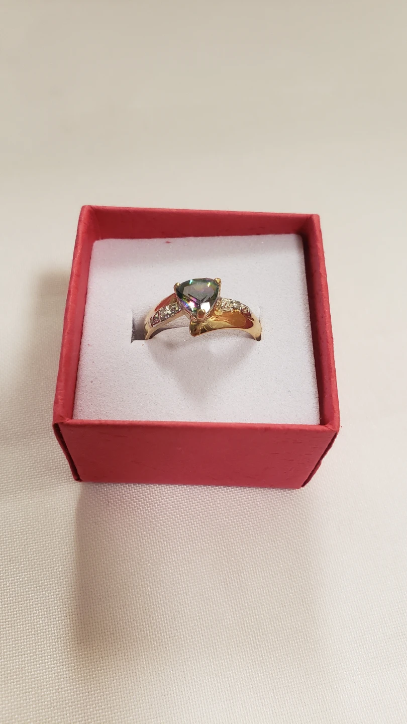 Like new Womens 10K Real Gold Ring With Mistic Topas