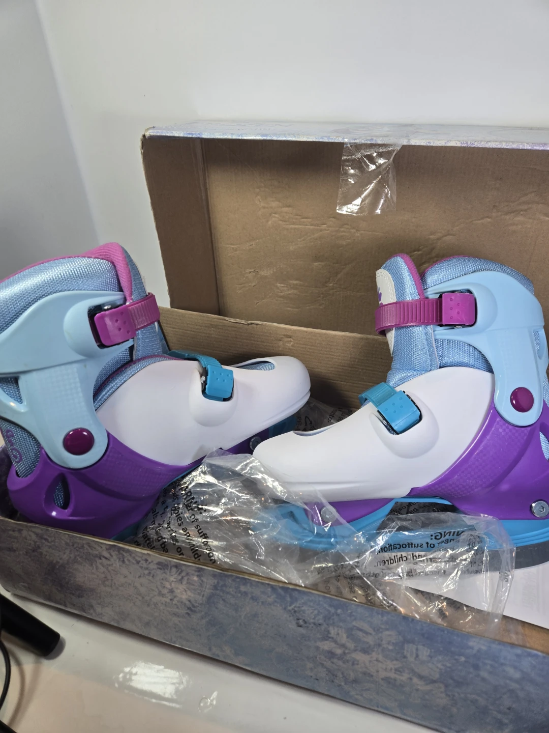 Kids toddlers frozen skates adjustable