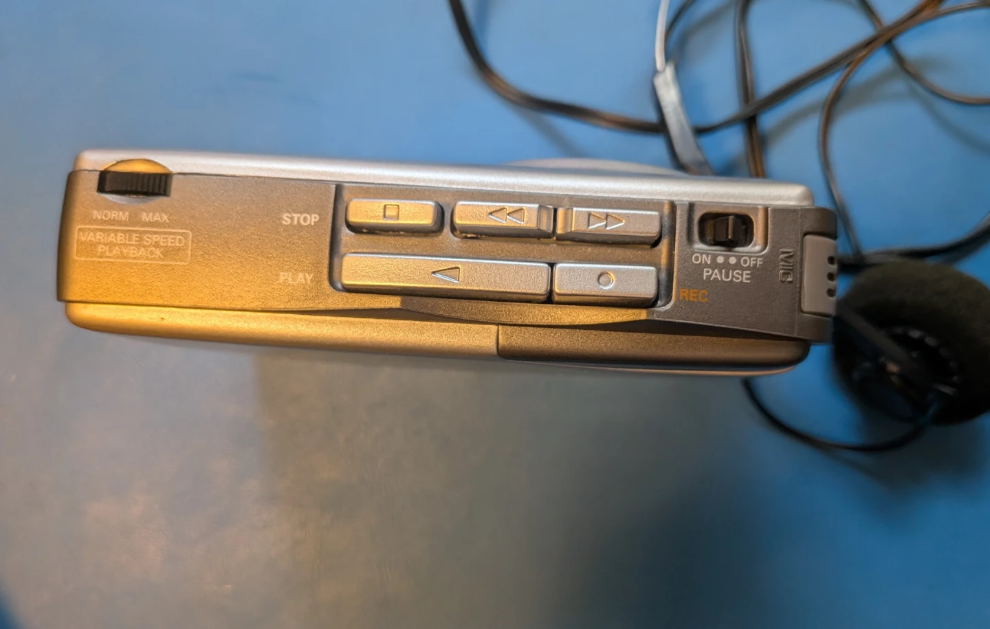 Vintage RCA Cassette Player/Recorder - photo 2