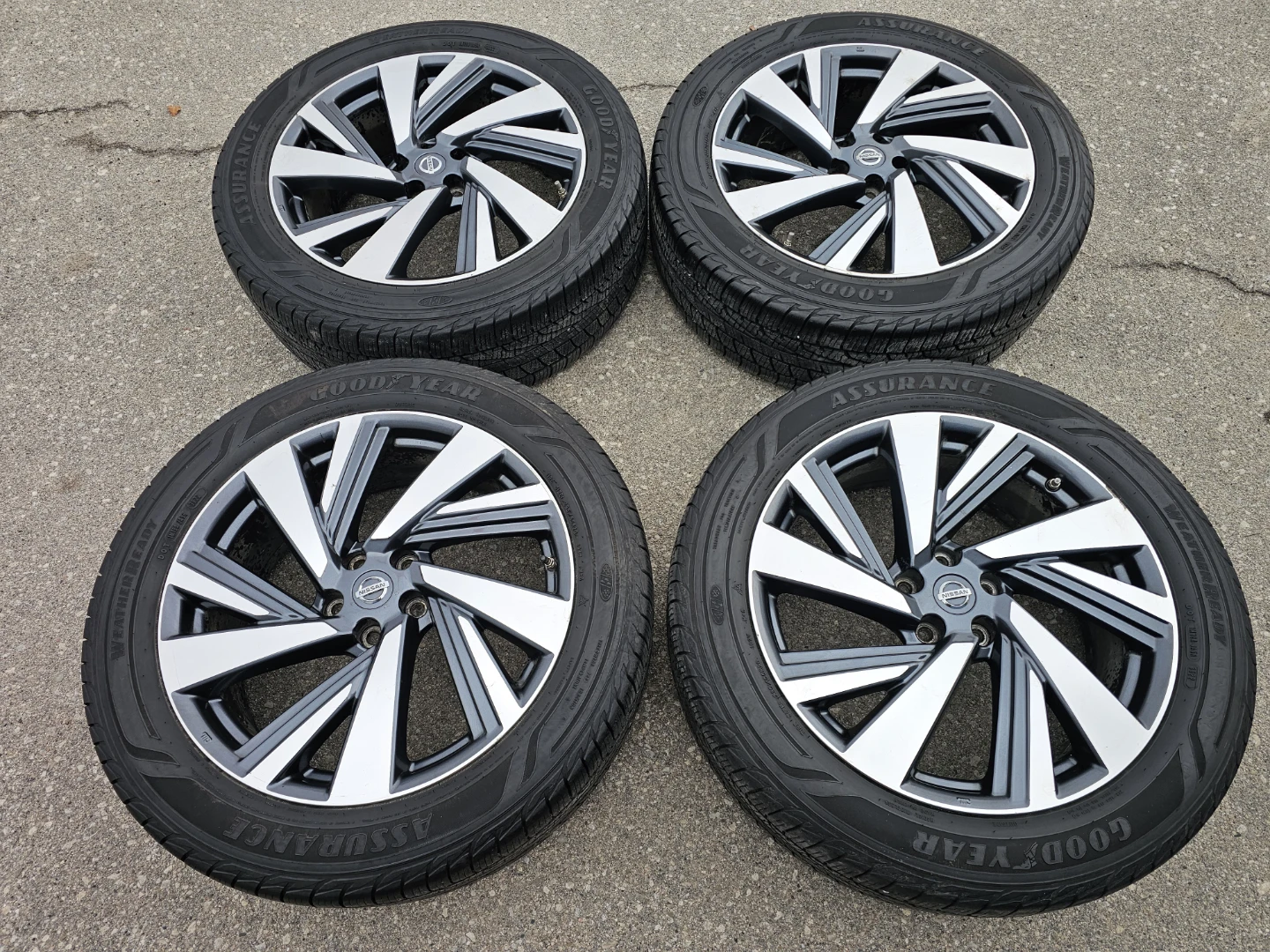 NISSAN MURANO O.E.M RIMS AND ALL WEATHER TIRES