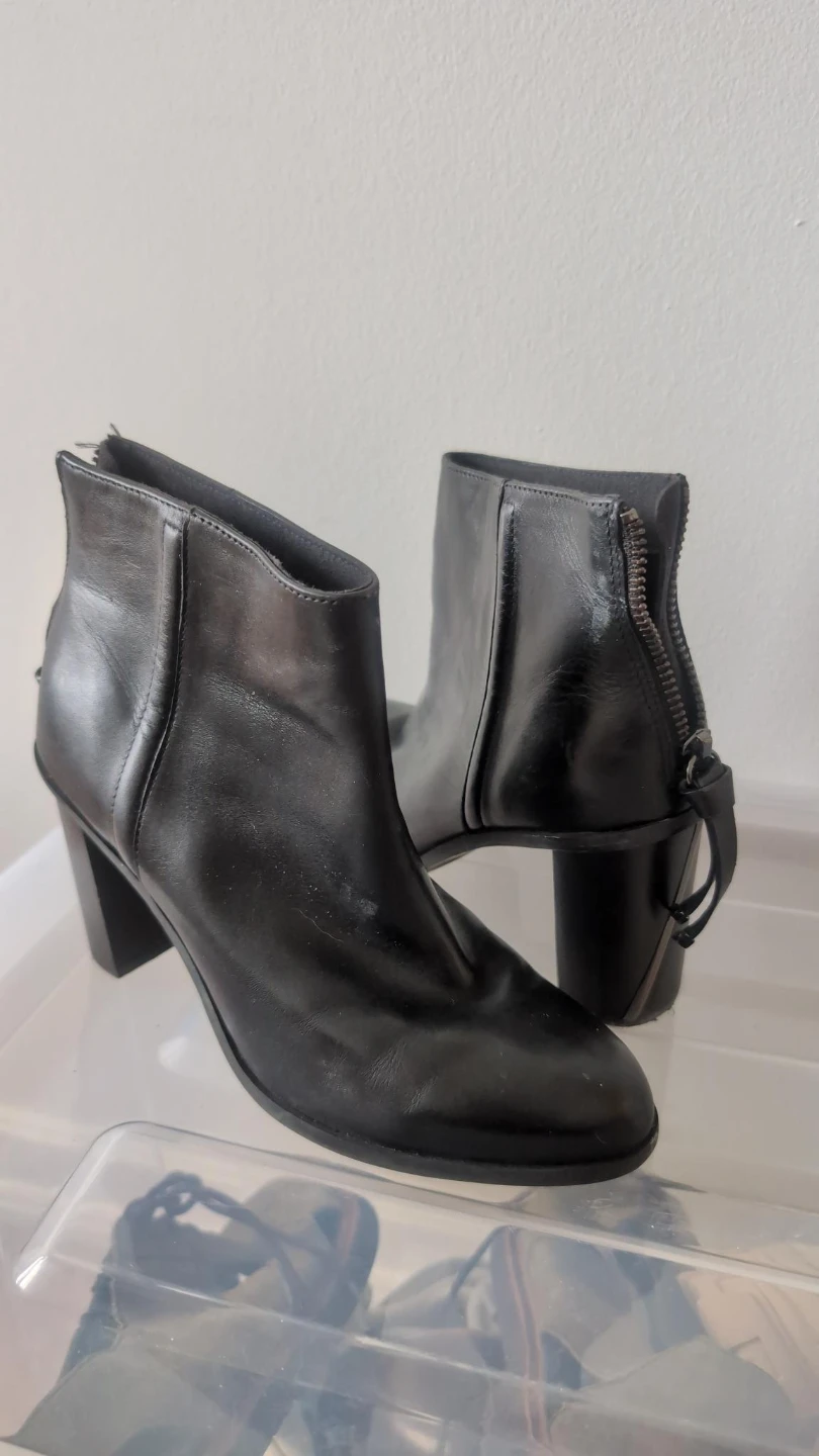 Ted Baker Black Leather Ankle Boots