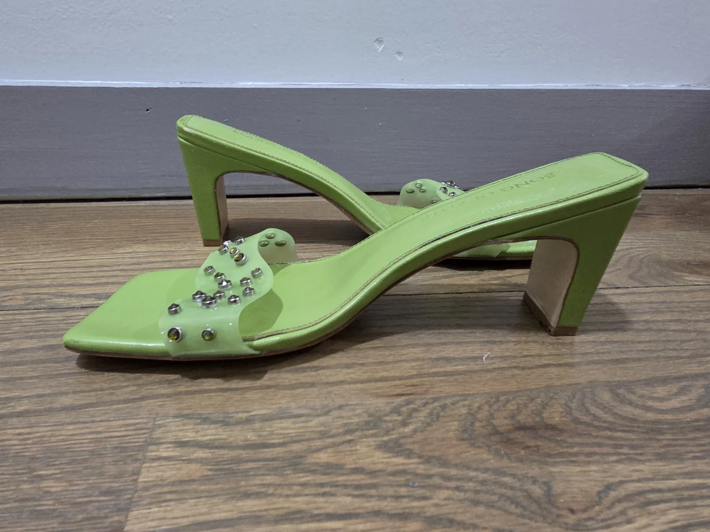 SONG OF STYLE Green Studded Heeled Mules Size 8 - photo 2