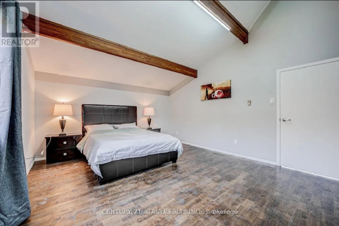 Executive Room for Rent in Vaughan - photo 2
