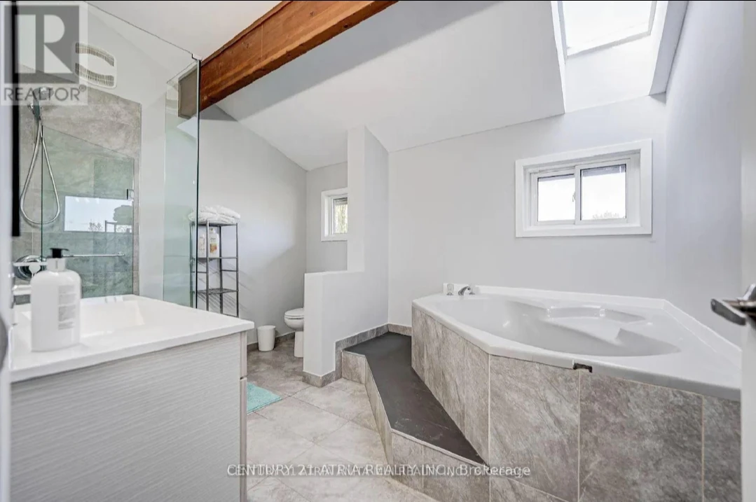 Executive Room for Rent in Vaughan - photo 3