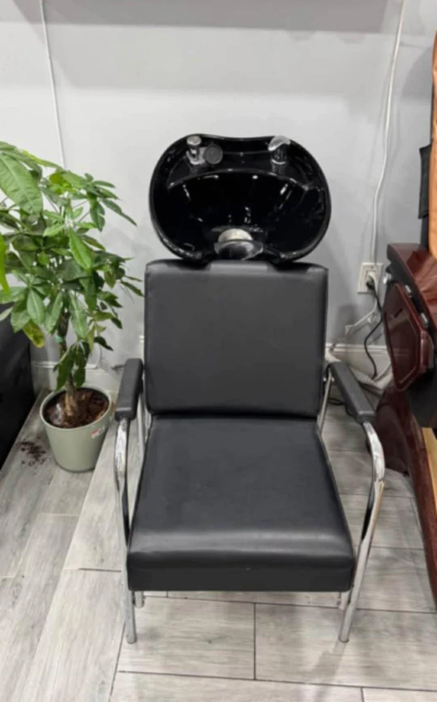 Salon accessories and furniture