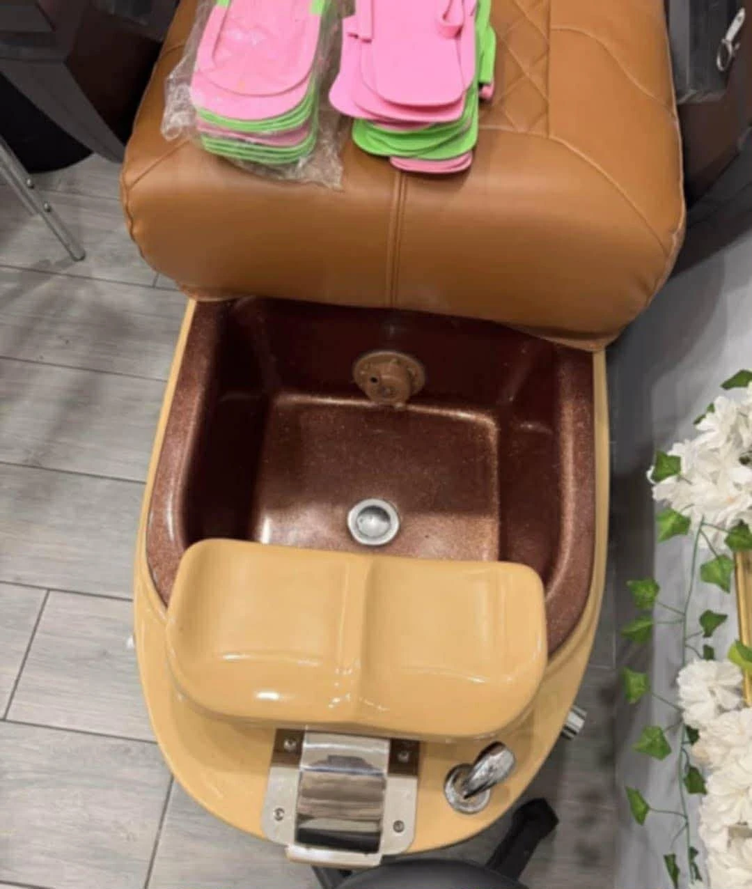 Salon accessories and furniture - photo 5