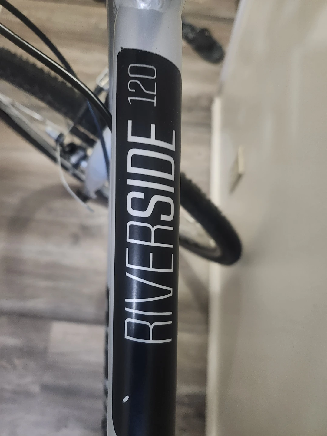 BTWIN Riverside 120 Hybrid Bike - photo 4