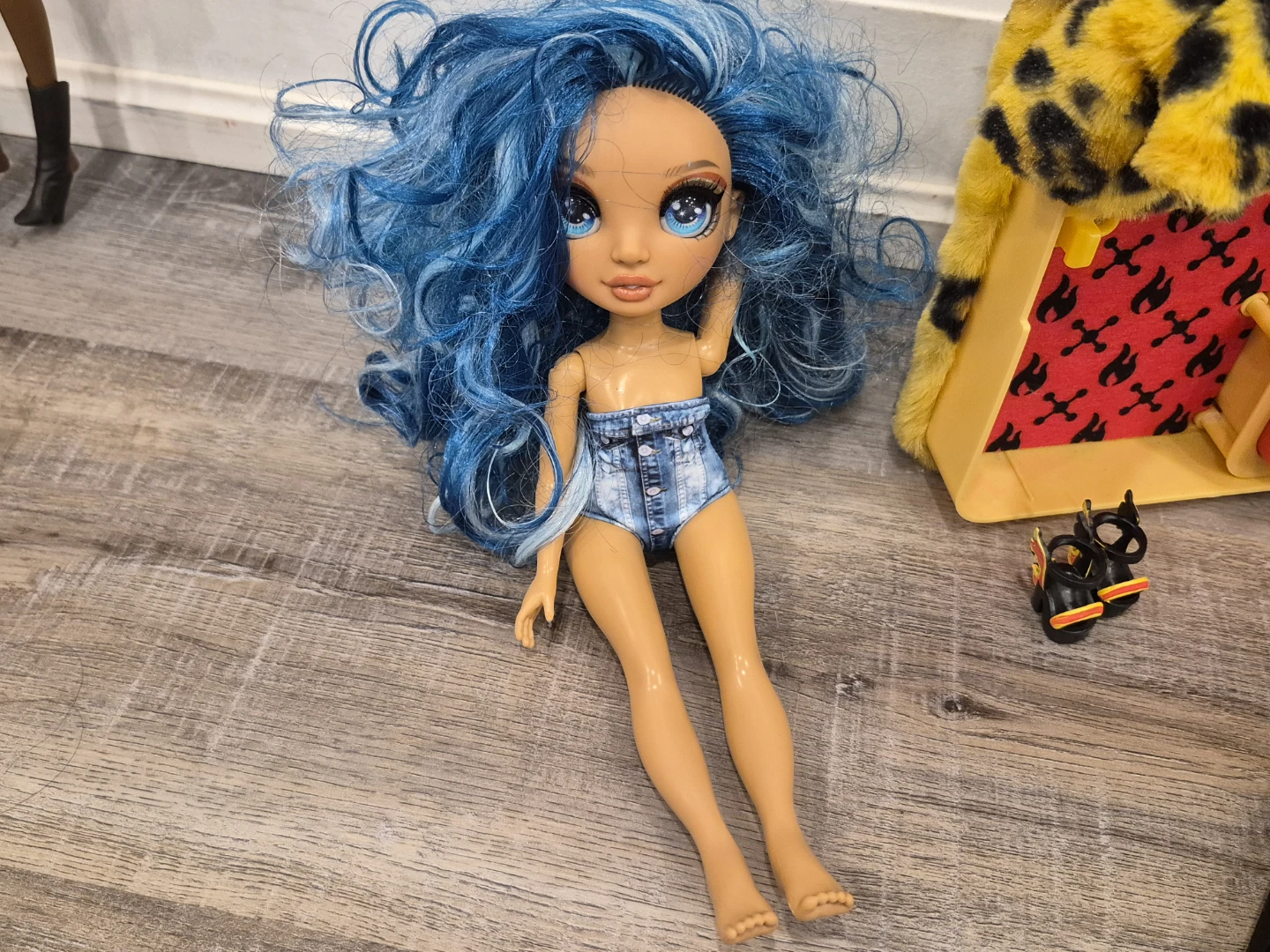 Na! Na! Na! Surprise Doll Fashion Playset - photo 2