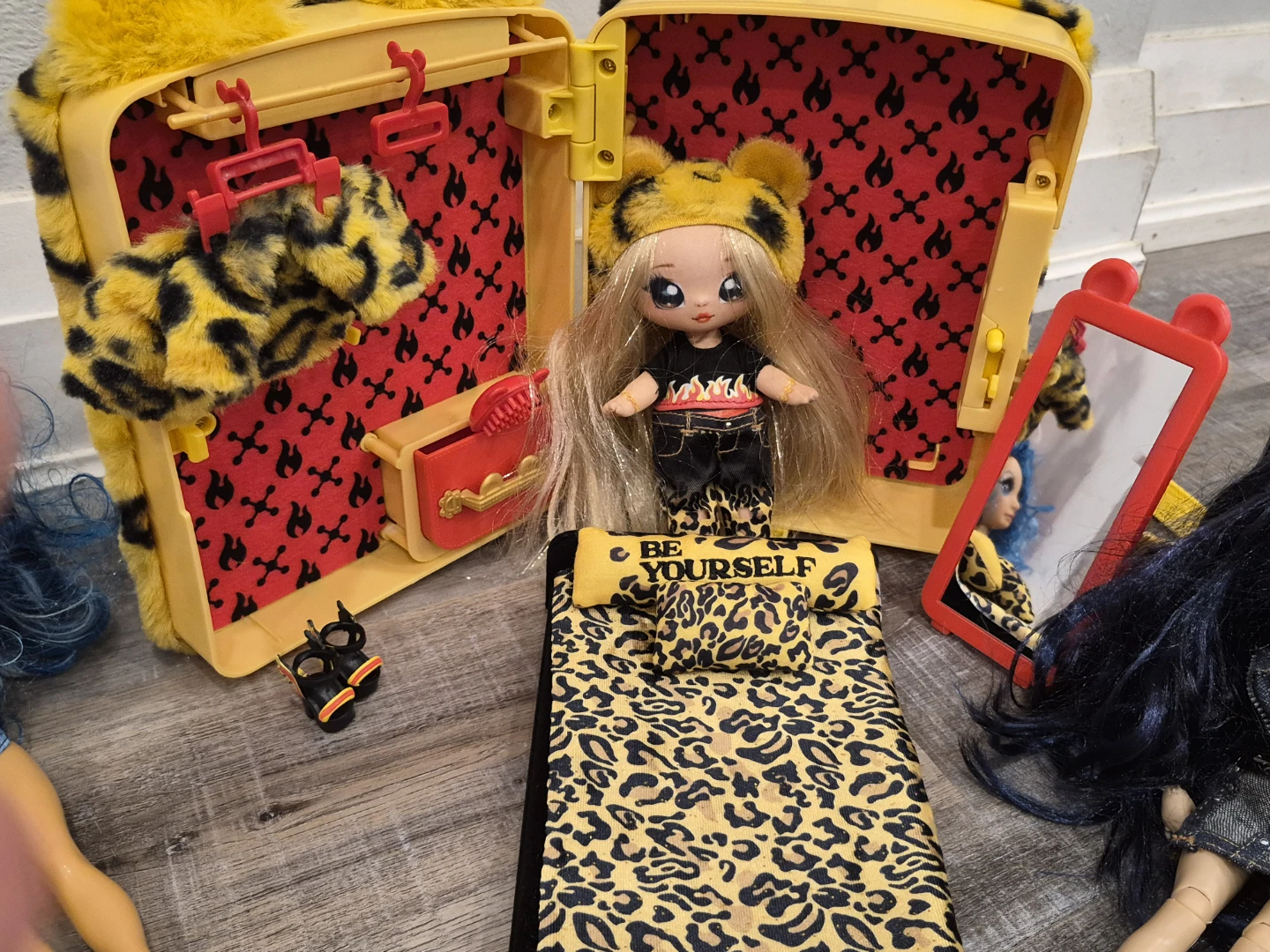 Na! Na! Na! Surprise Doll Fashion Playset - photo 4