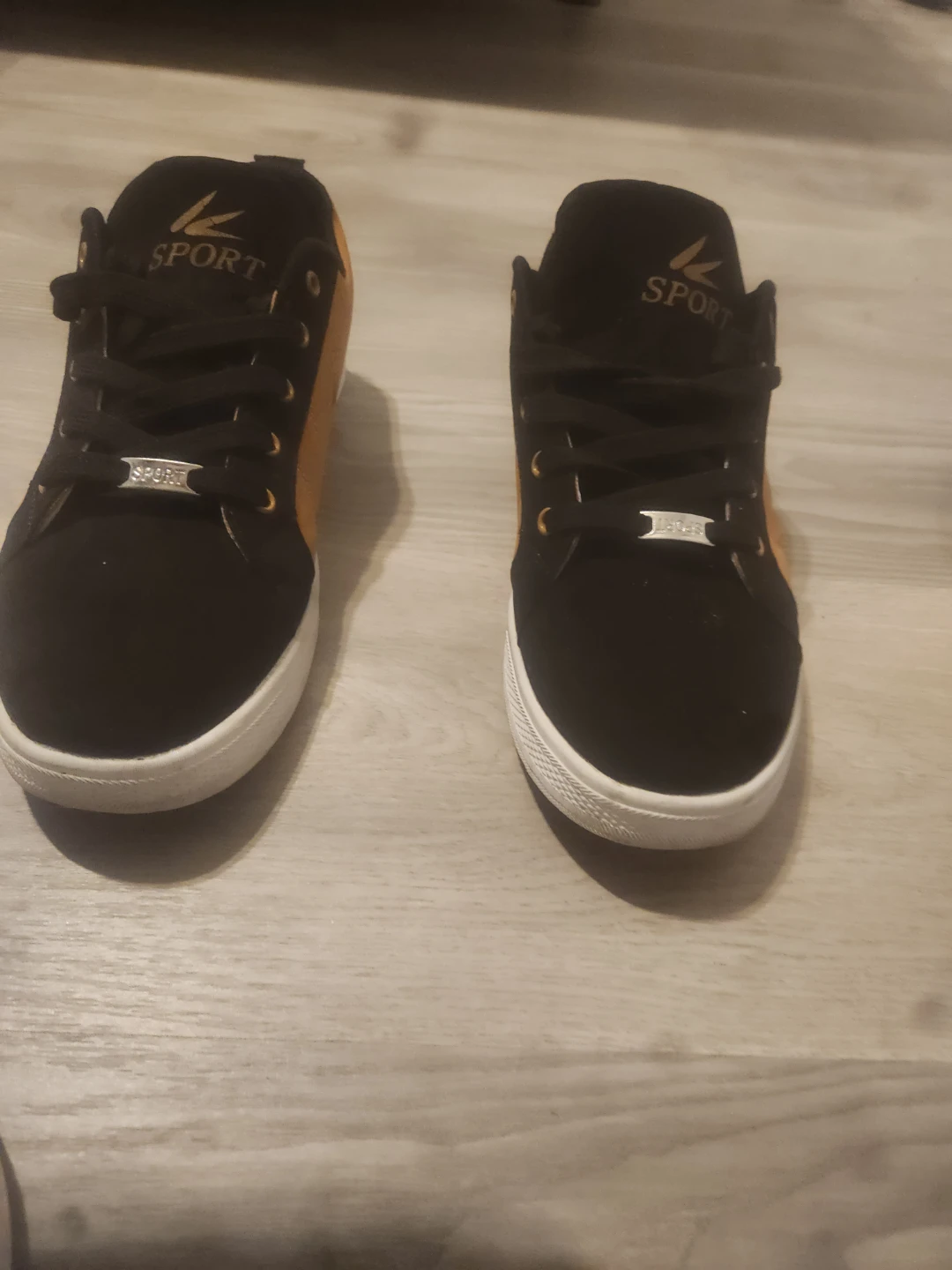JIYUNL Sport Sneakers Black and Yellow - photo 3