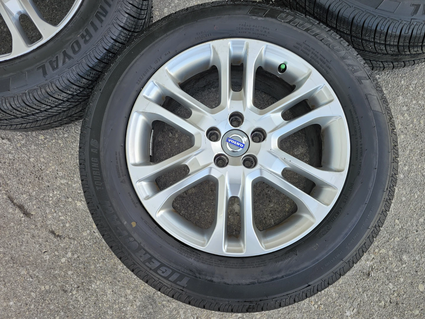 VOLVO XC60 O.E.M RIMS AND ALL SEASON TIRES 235/60 R18 - photo 2