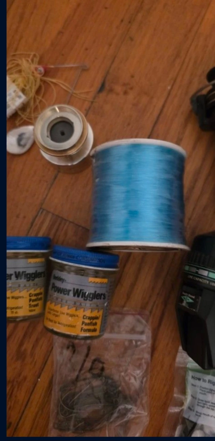 Fishing Lure and Reel Lot Vintage lot - photo 2