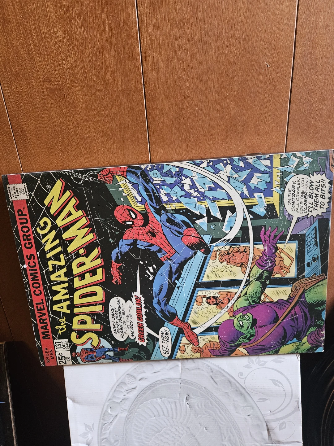 The Amazing Spider-Man Comic Book #137 - photo 3