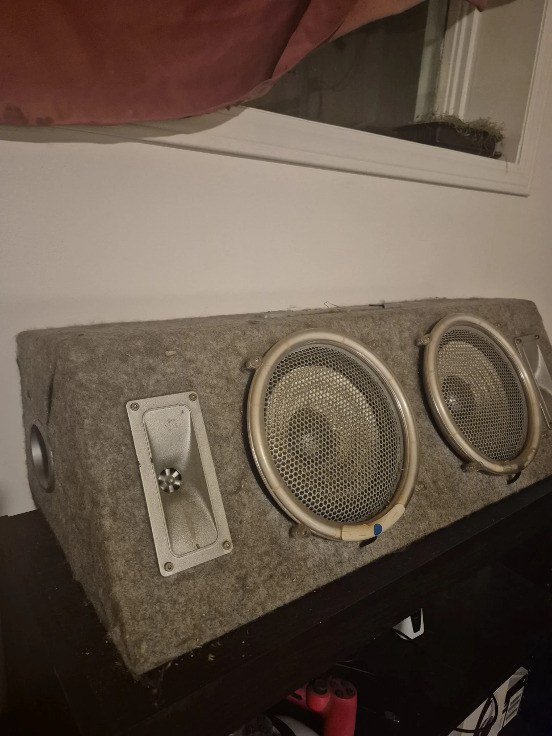 Car Speaker Box with Two Speakers and Tweeter